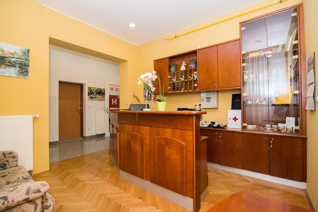 Garni Hotel Vila Ana Rogaska Slatina Exterior photo